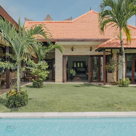 Tropical Villa Asmara Uluwatu  Exterior photo