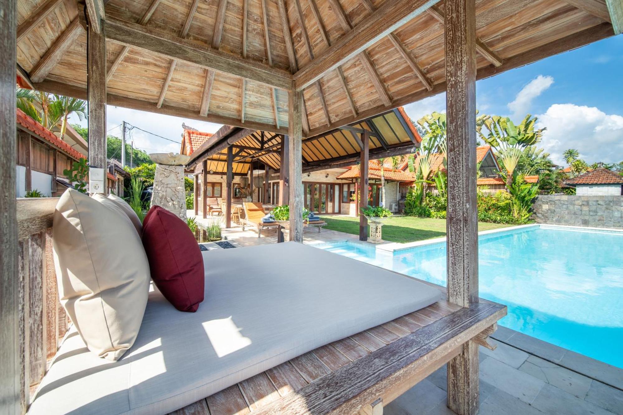 Tropical Villa Asmara Uluwatu  Exterior photo